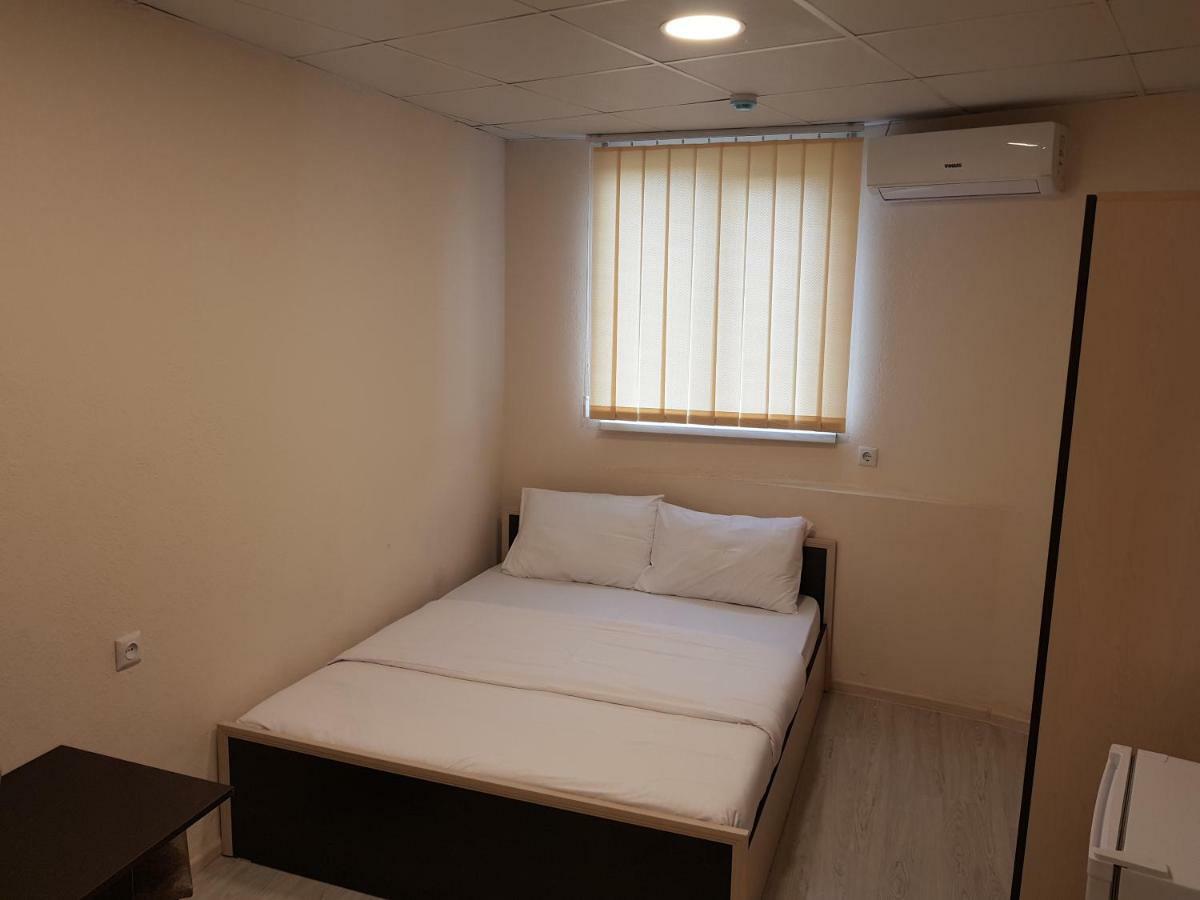 Hotel Shree Gopal Gayatri Lok Ereván Habitación foto