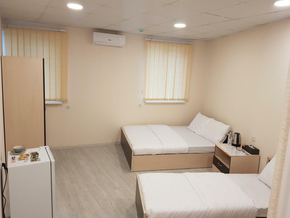 Hotel Shree Gopal Gayatri Lok Ereván Habitación foto